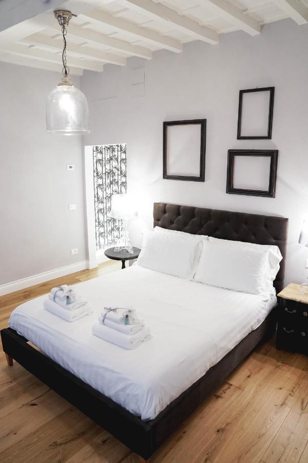 Art Apartment Black & White Suite Флоренція Екстер'єр фото