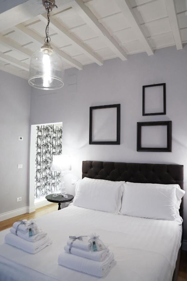 Art Apartment Black & White Suite Флоренція Екстер'єр фото