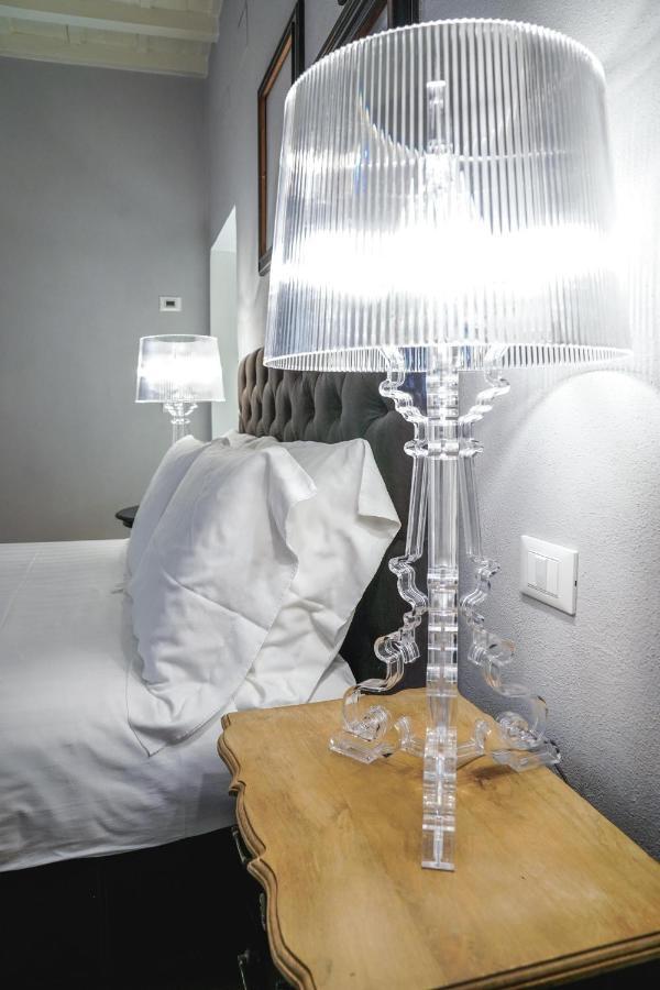 Art Apartment Black & White Suite Флоренція Екстер'єр фото