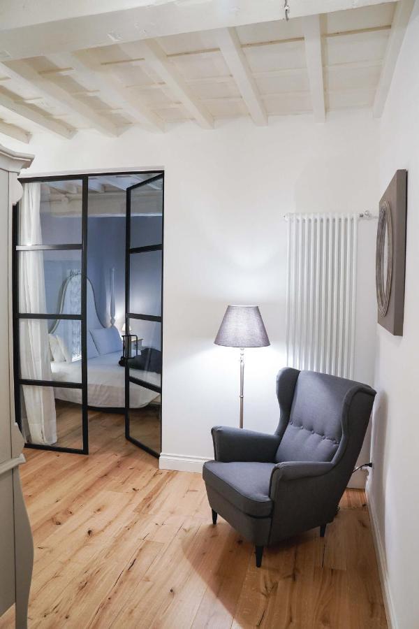 Art Apartment Black & White Suite Флоренція Екстер'єр фото